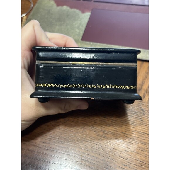 Vtg 1973 USSR Hand Painted Snegurochka  Snow Maiden Winter Lacquer Box Signed - Picture 7 of 11